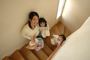 ドアの取替リフォームは専門通販店に